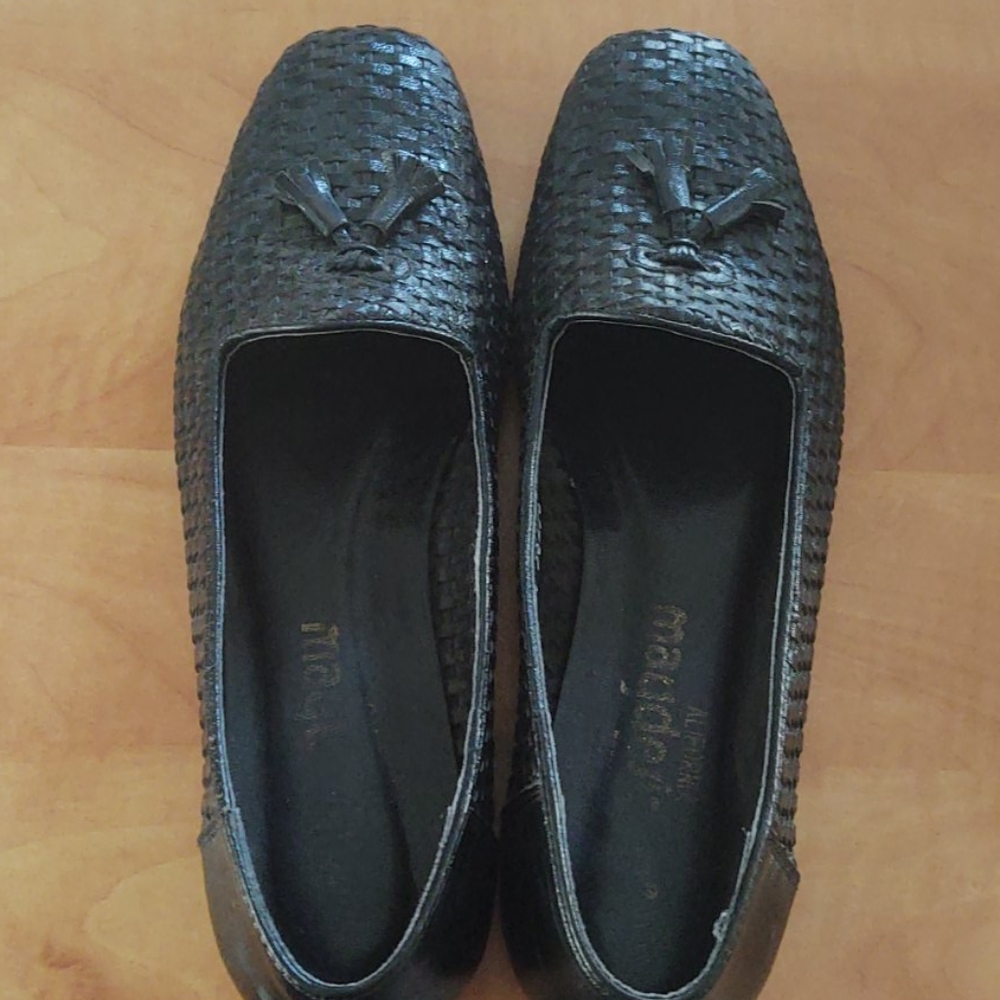 Black Leather Loafers with Tassels